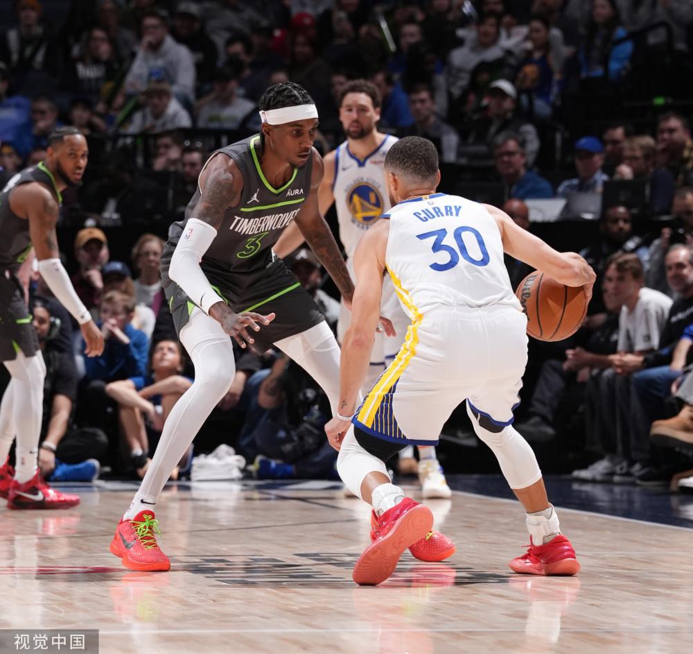 赛场立足 赛场立足