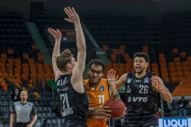 到外线的空 到外线的空