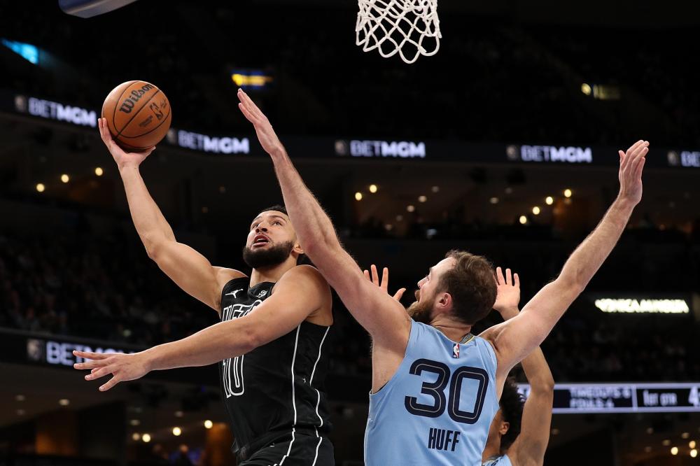 足球中超球队前锋脚踝受伤，赛季恐报销（中超球队锋线大将脚踝受伤，赛季或提前报销）