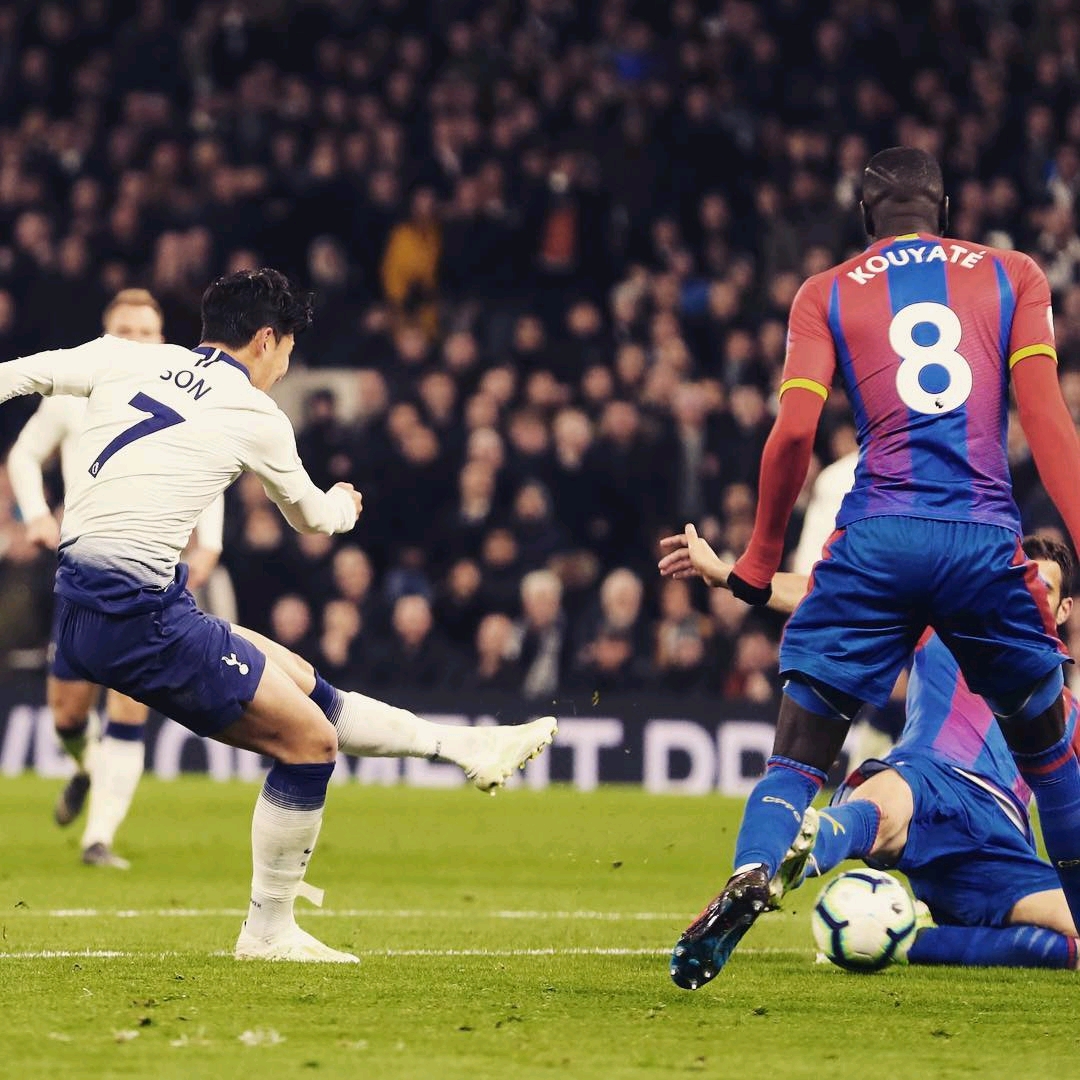 足球中超球队前锋脚踝受伤，赛季恐报销（中超球队锋线大将脚踝受伤，赛季或提前报销）