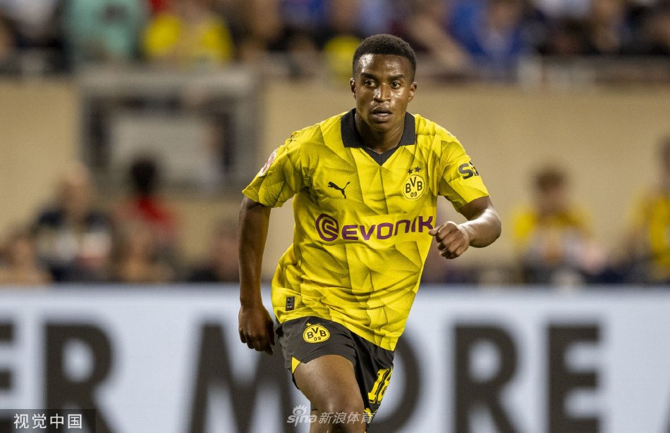 F1中国大奖赛：皮亚斯特里取得杆位